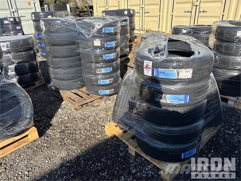  Quantity of (30) 215-65R-16 Tires (Unused) 轮胎、车轮、轮圈