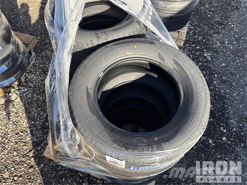  Quantity of (30) 215-65R-16 Tires (Unused) 轮胎、车轮、轮圈