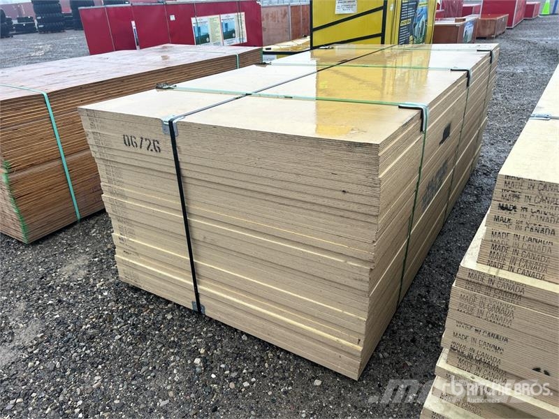 Quantity of (30) 4 ft x 8 ft 1 1/8 in 4x 8 ft 6 in Drugi deli