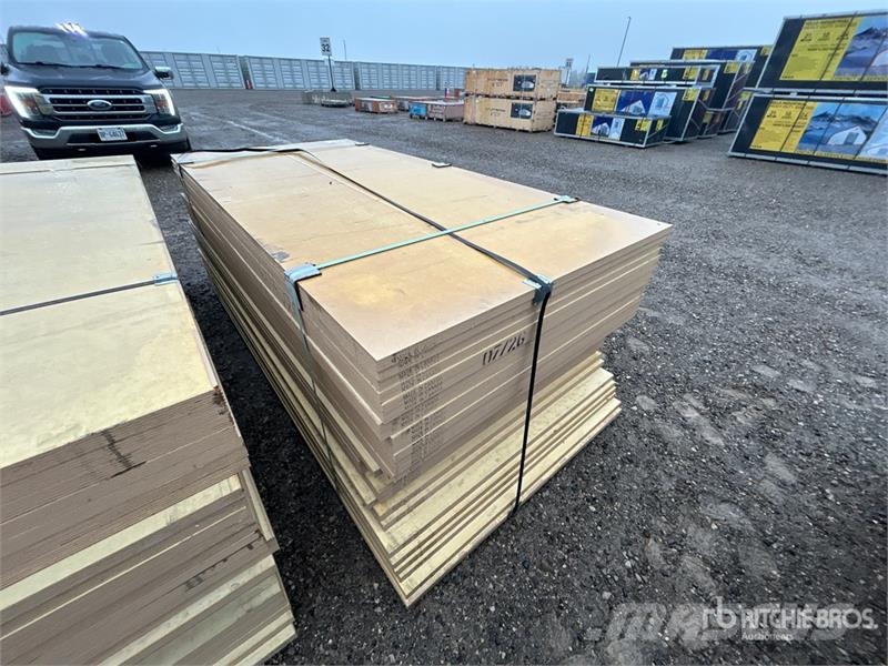 Quantity of (30) 4 ft x 8 ft 6 in 1 1/8 in HDO G2S Drugi deli