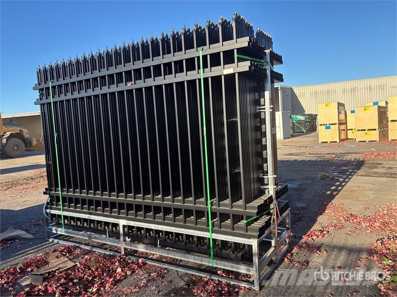 Quantity of (30) Suihe NF-X-30-4 Powder Coated Fe Gårds‐husdyr gjerder