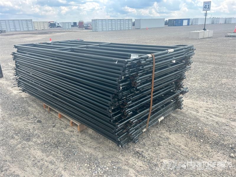 Quantity of (31) 5 ft x 9 ft 2 in Livestock Panel Overige veehouderijmachines