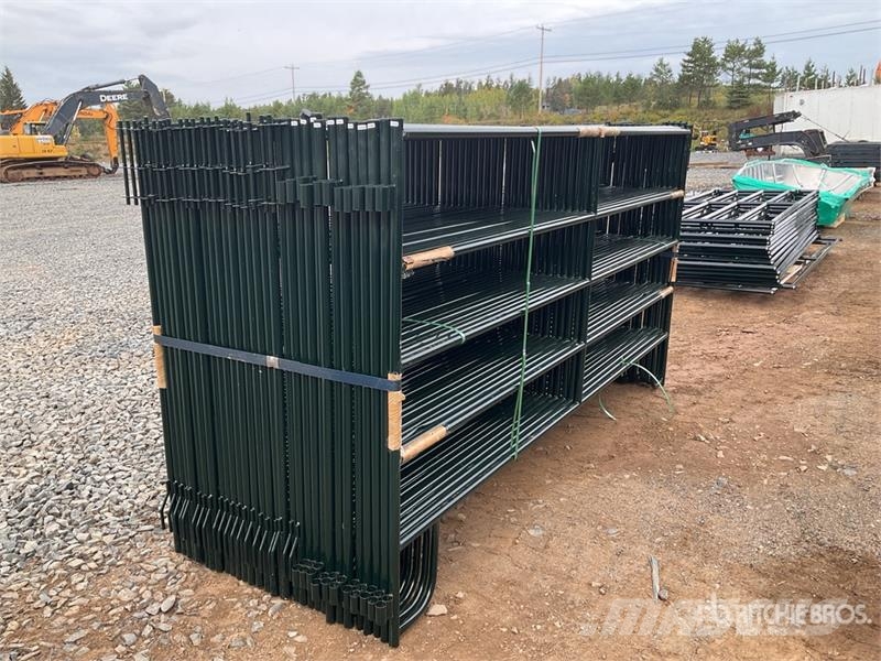 Quantity of (31) BYT RP96 9 ft 6 in x 5 ft Ranch Autres matériels d'élevage