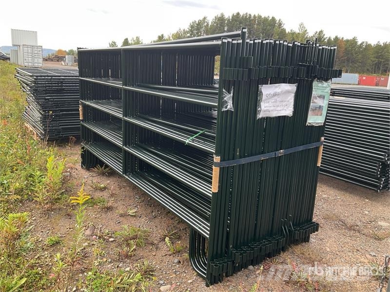 Quantity of (31) BYT RP96 9 ft 6 in x 5 ft Ranch Autres matériels d'élevage