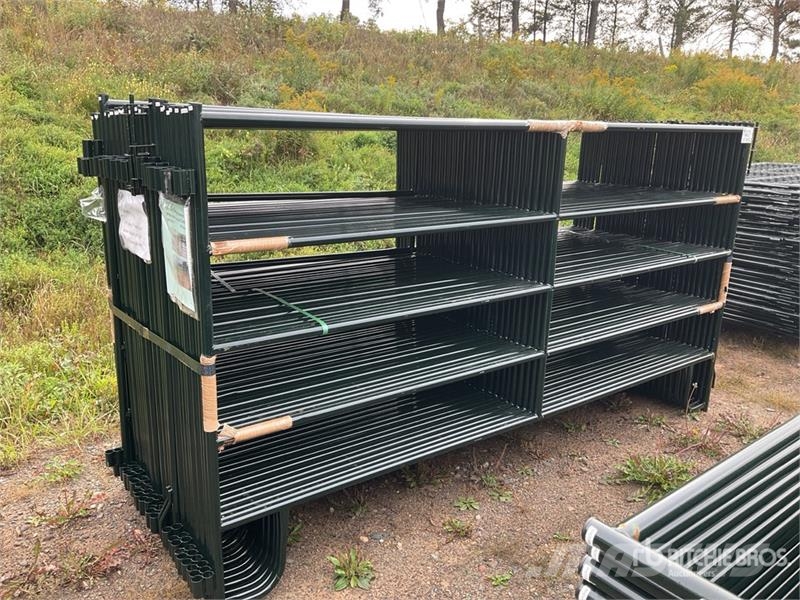 Quantity of (31) BYT RP96 9 ft 6 in x 5 ft Ranch Autres matériels d'élevage