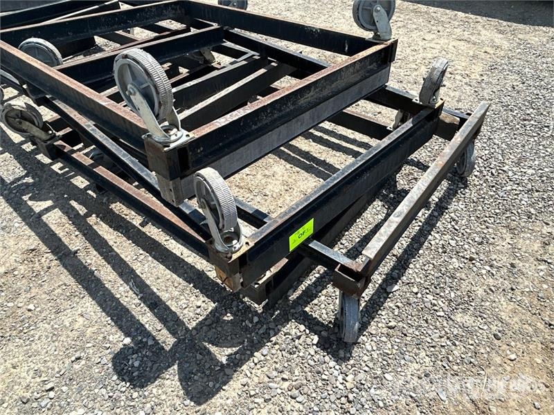  Quantity of (4) 10' x 4' Wheel Cart مكونات أخرى