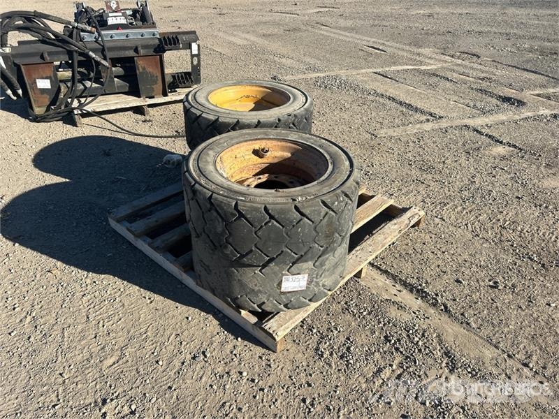 Quantity of (4) 10x16.5NHS Tires Gume, točkovi i felne