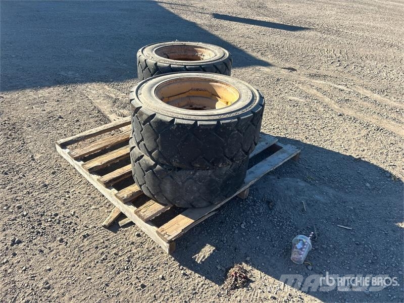 Quantity of (4) 10x16.5NHS Tires Gume, točkovi i felne