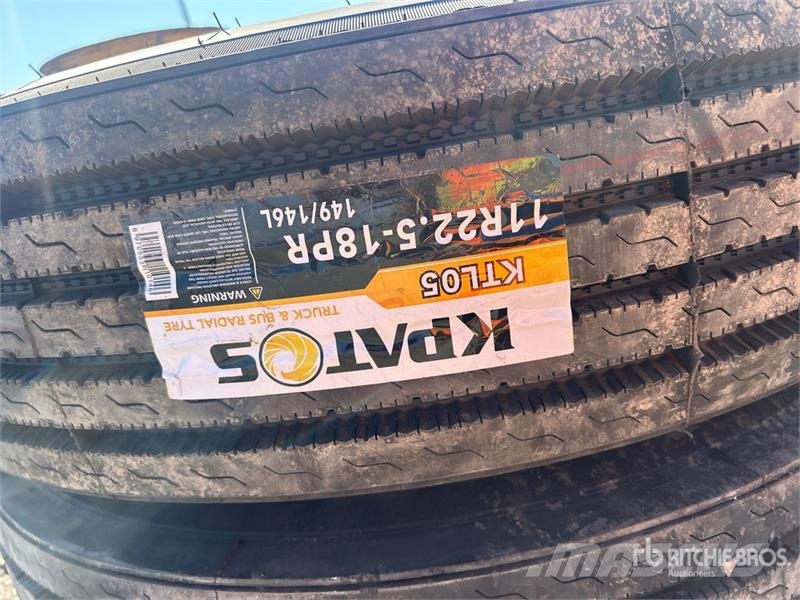 Quantity of (4) 11R22.5 Tires Gume, kolesa in platišča