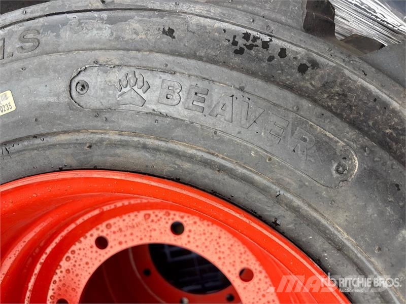 Quantity of (4) 12x16.5 Tires - Fits Skid Steer Gume, točkovi i felne