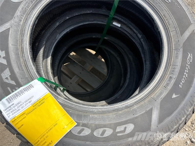 Quantity of (4) 215/65R16 Tires Riepas, riteņi un diski