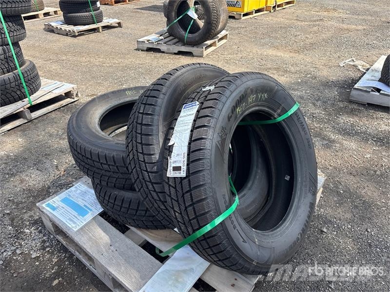 Quantity of (4) 225/65R17 Tires Riepas, riteņi un diski