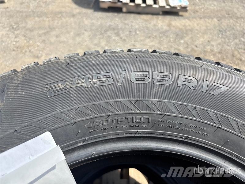 Quantity of (4) 245/65R17 Tires Riepas, riteņi un diski
