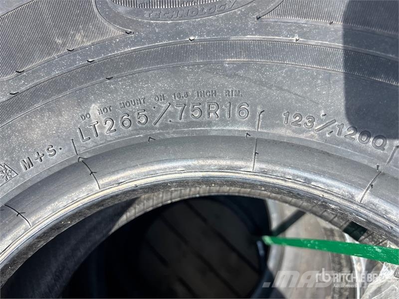 Quantity of (4) 265/75R16 Tires Riepas, riteņi un diski