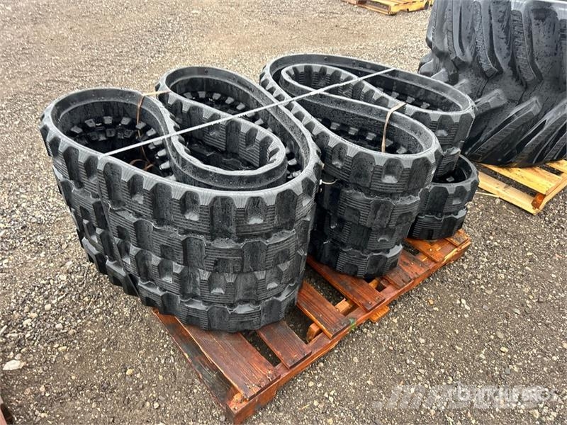  Quantity of (4) 265 mm x 72 mm x 52 mm 10" Rubber  مكونات أخرى