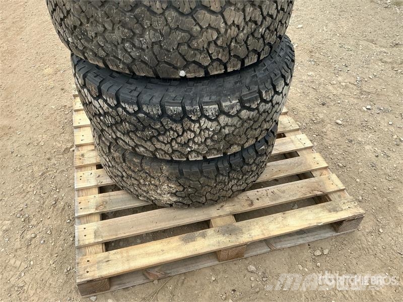  Quantity of (4) 285/75R16 Tires Gume, kolesa in platišča