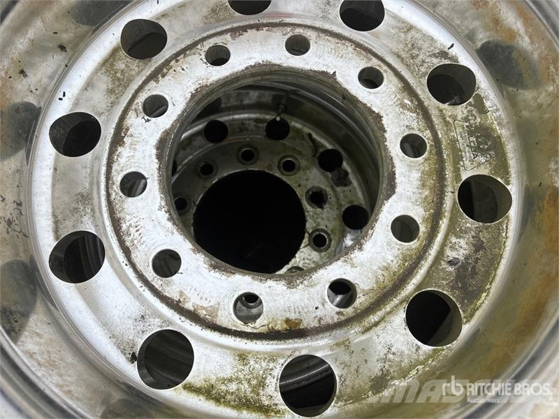 Quantity of (4) 445/50R22.5 Tires Tyres, wheels and rims