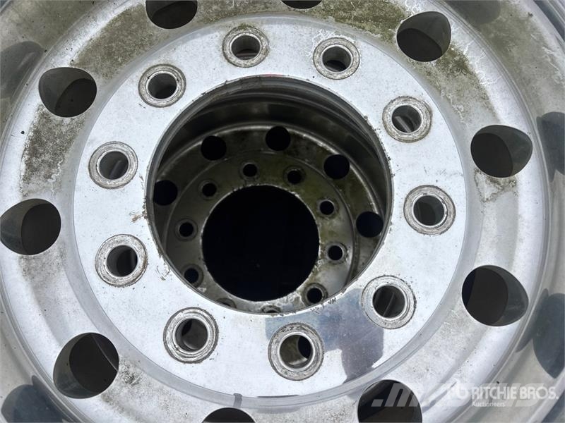 Quantity of (4) 445/50R22.5 Tires Tyres, wheels and rims