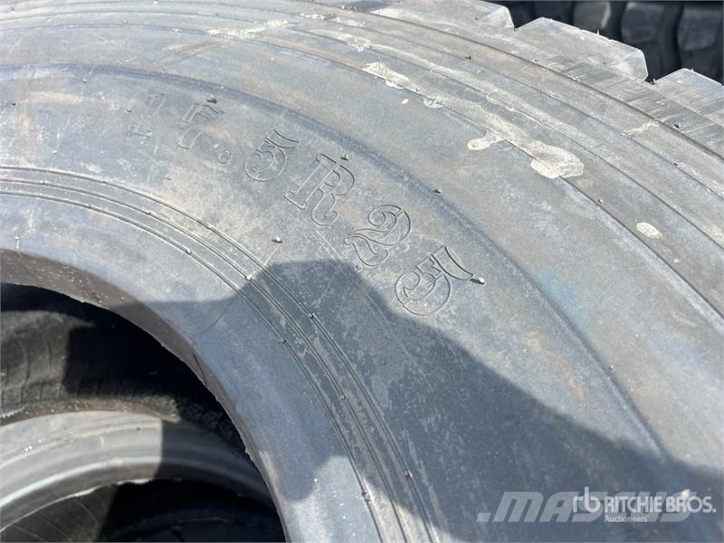 Quantity of (4) Beaver 17.5R25 Radial Tires (Unuse Gume, točkovi i felne