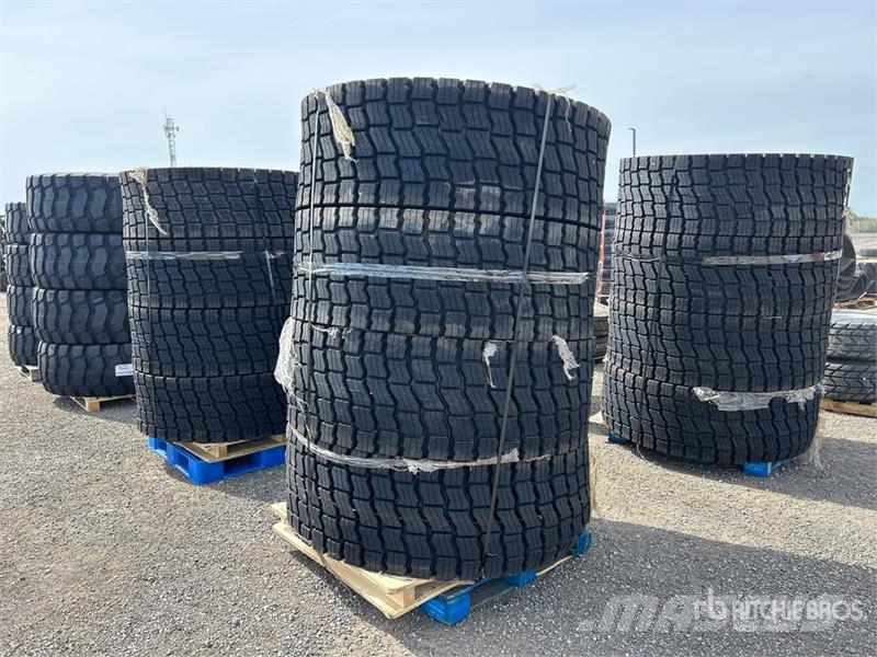  Quantity of (4) Beaver 24.5x25 Radial Tires (Unuse Gume, točkovi i felne