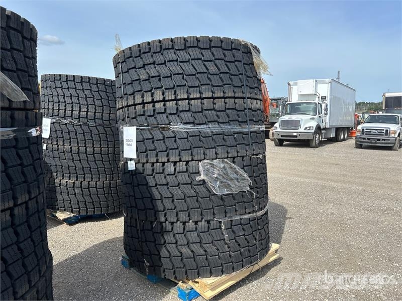  Quantity of (4) Beaver 24.5x25 Radial Tires (Unuse Gume, točkovi i felne