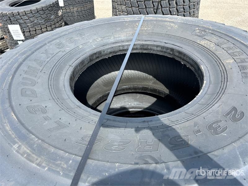 Quantity of (4) Beaver 23.5R25 Radial Tires (Unuse Gume, točkovi i felne
