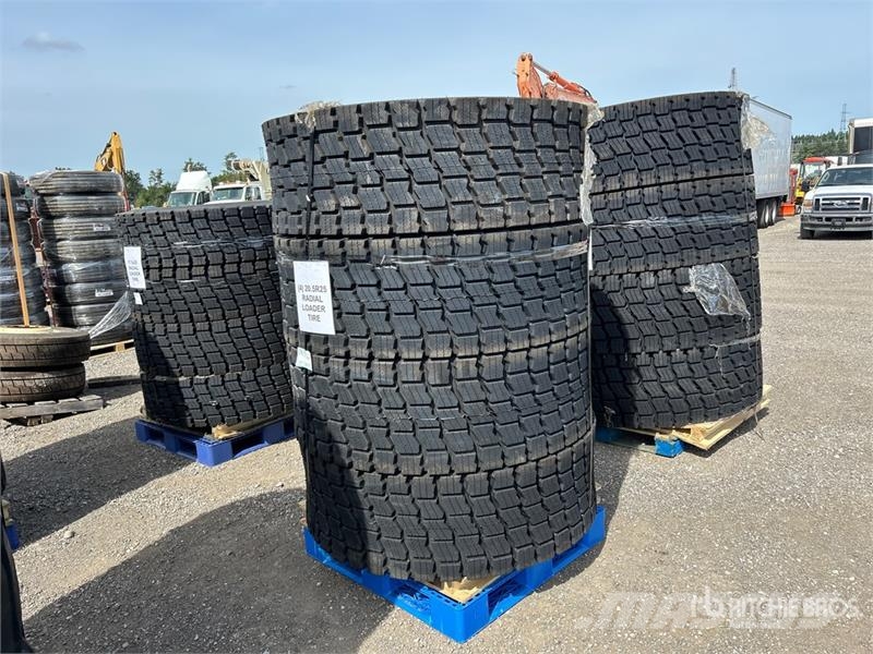 Quantity of (4) Beaver 20525E3L3 20.5R25 Wheel Loa Gume, točkovi i felne