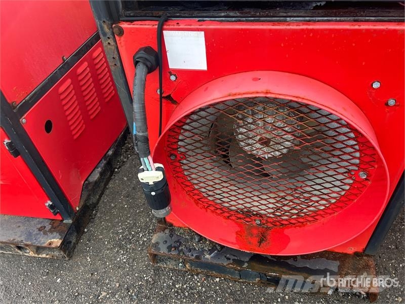 Quantity of (4) Blaze 1000D/G 100000 BTU Diesel Fi Verhittings en ontdooi apparatuur