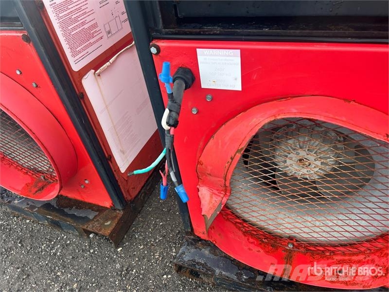 Quantity of (4) Blaze 1000D/G 100000 BTU Diesel Fi Verhittings en ontdooi apparatuur