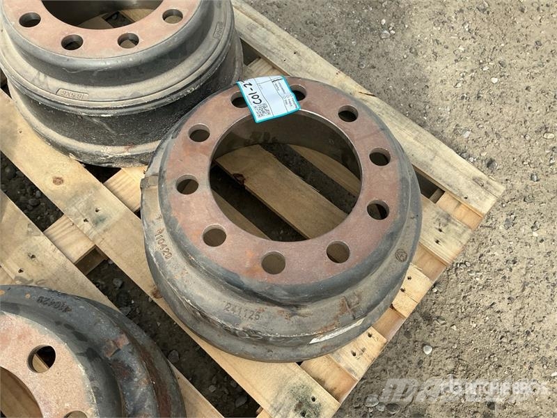 Quantity of (4) Brake Drums Inne akcesoria