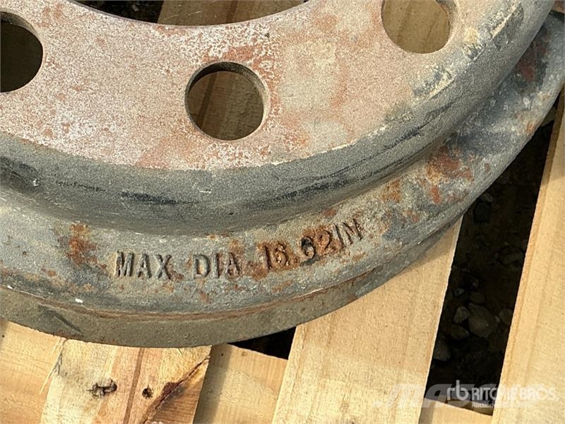 Quantity of (4) Brake Drums Inne akcesoria