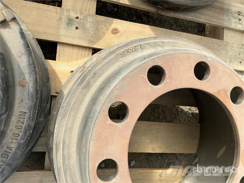 Quantity of (4) Brake Drums Inne akcesoria