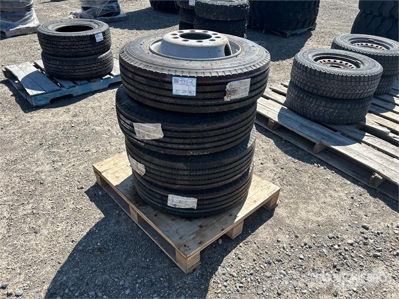 Quantity of (4) Bridgestone 215/75R17.5 Tires Tyres, wheels and rims