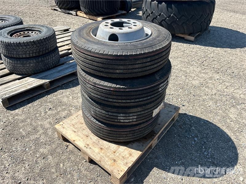 Quantity of (4) Bridgestone 215/75R17.5 Tires Tyres, wheels and rims