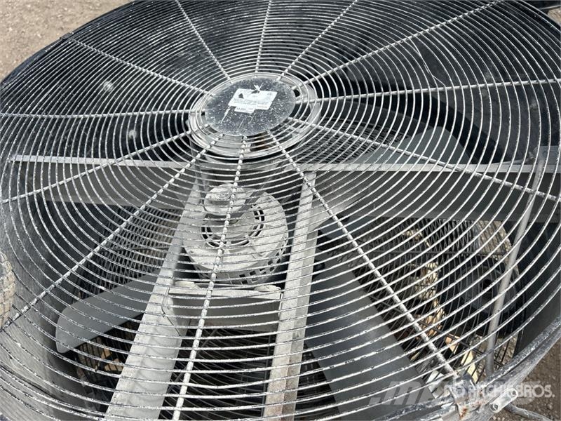 Quantity of (4) Fan Drugi deli
