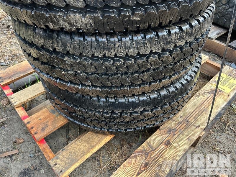 Quantity of (4) Firestone Transforce A/T 265/70R17 Tyres, wheels and rims
