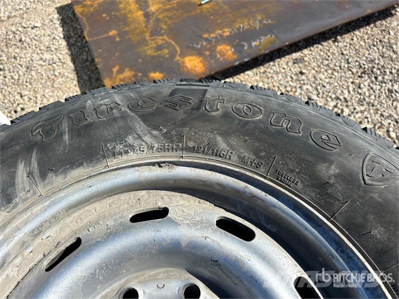  Quantity of (4) Firestone 245/75R17 Tires Tyres, wheels and rims