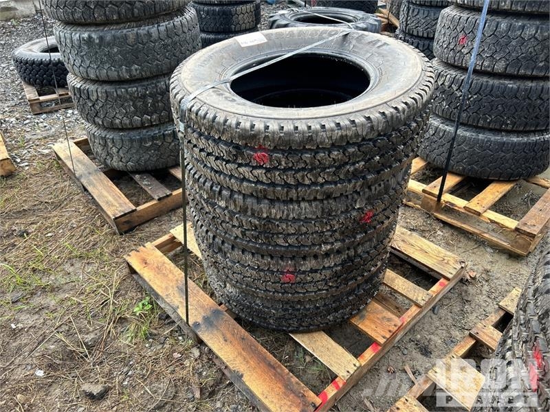 Quantity of (4) Firestone Transforce A/T 265/70R17 Tyres, wheels and rims