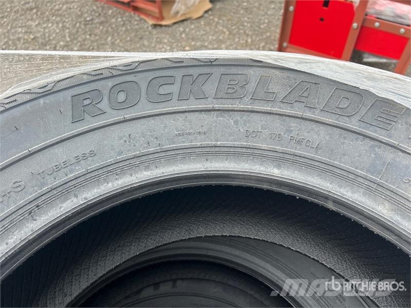 Quantity of (4) Fronway 265/70R17 Tires (Unused) Tyres, wheels and rims