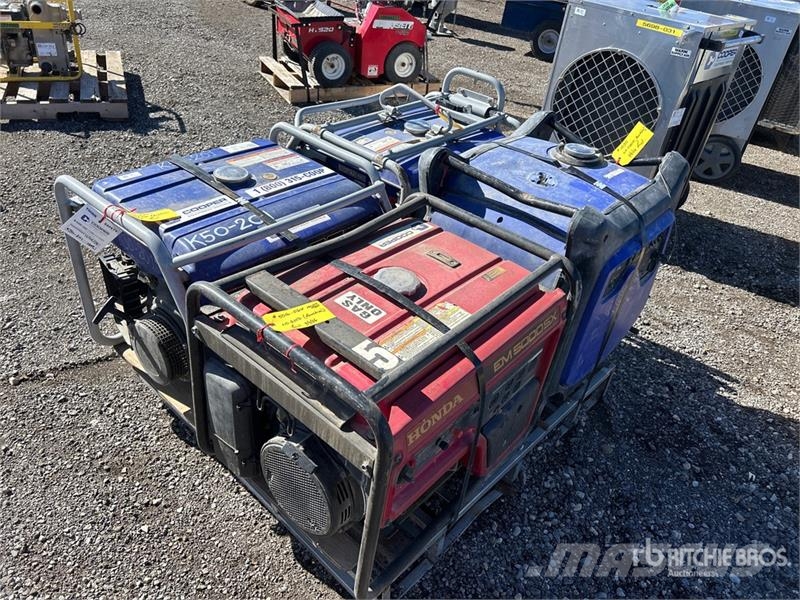  Quantity of (4) Generator Set مولدات ديزل
