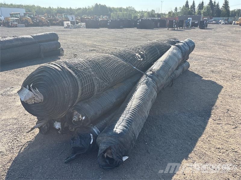  Quantity of (4) Geogrids Roll Další