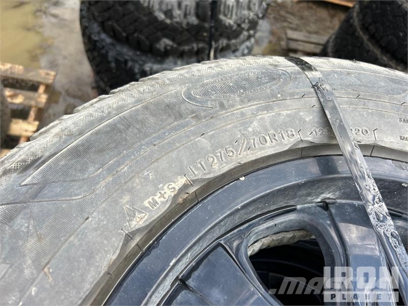 Quantity of (4) Goodyear ultra 275/70R18 Tires Tyres, wheels and rims