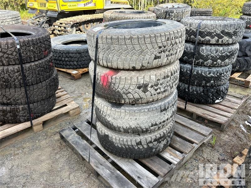 Quantity of (4) Goodyear ultra 275/70R18 Tires Tyres, wheels and rims