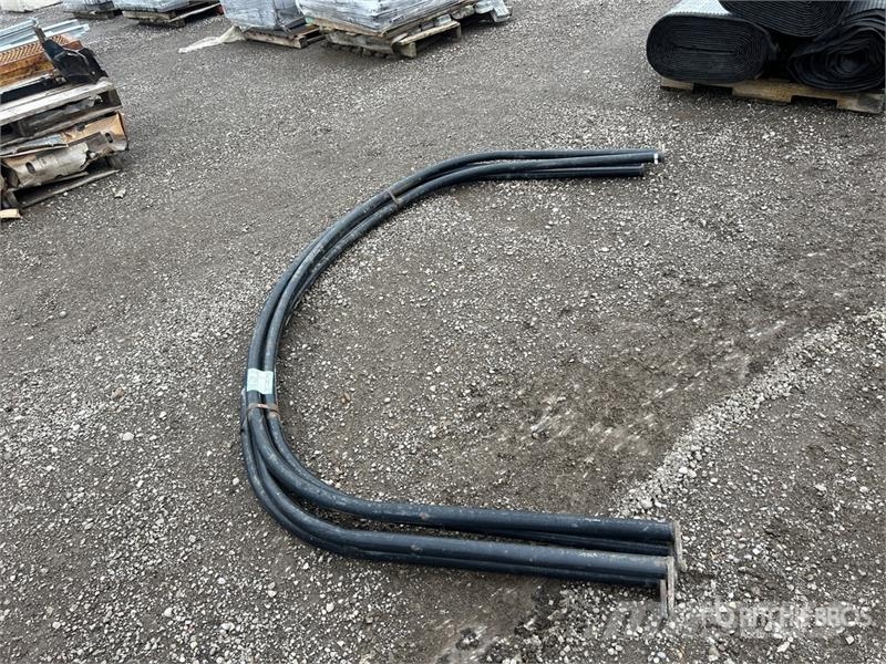 Quantity of (4) Metal Fuel Tank Holder Drugi deli