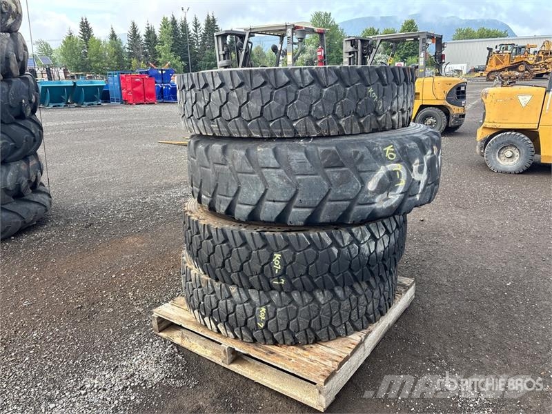 Quantity of (4) Mixed Tires Opony, koła i felgi