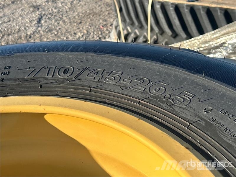 Quantity of (4) Nokian 710/45-26.5 20 PR F Tires 轮胎、车轮、轮圈