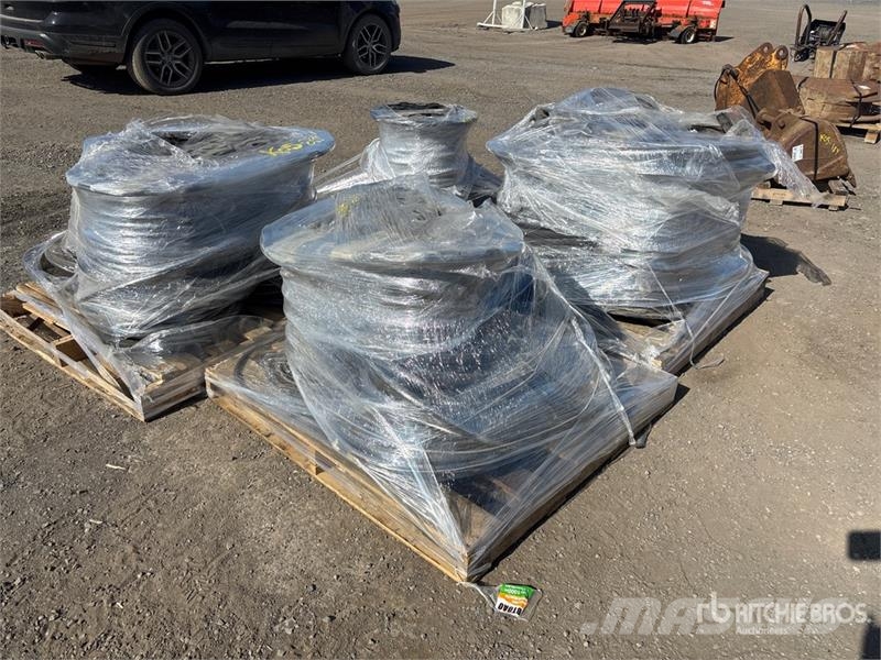 Quantity of (4) Pallets of Hose Inne akcesoria