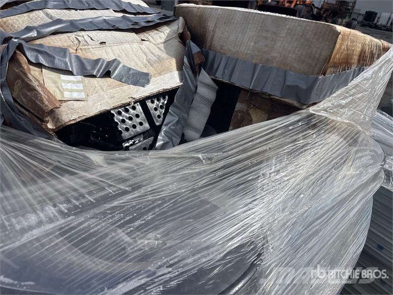 Quantity of (4) Pallets of Flooring System Drugi deli