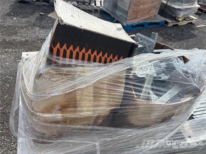 Quantity of (4) Pallets of Flooring System Drugi deli