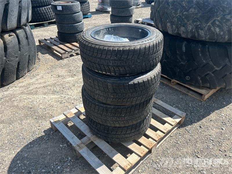 Quantity of (4) RTX Aluminum Wheels with 225/55/18 Drugi deli
